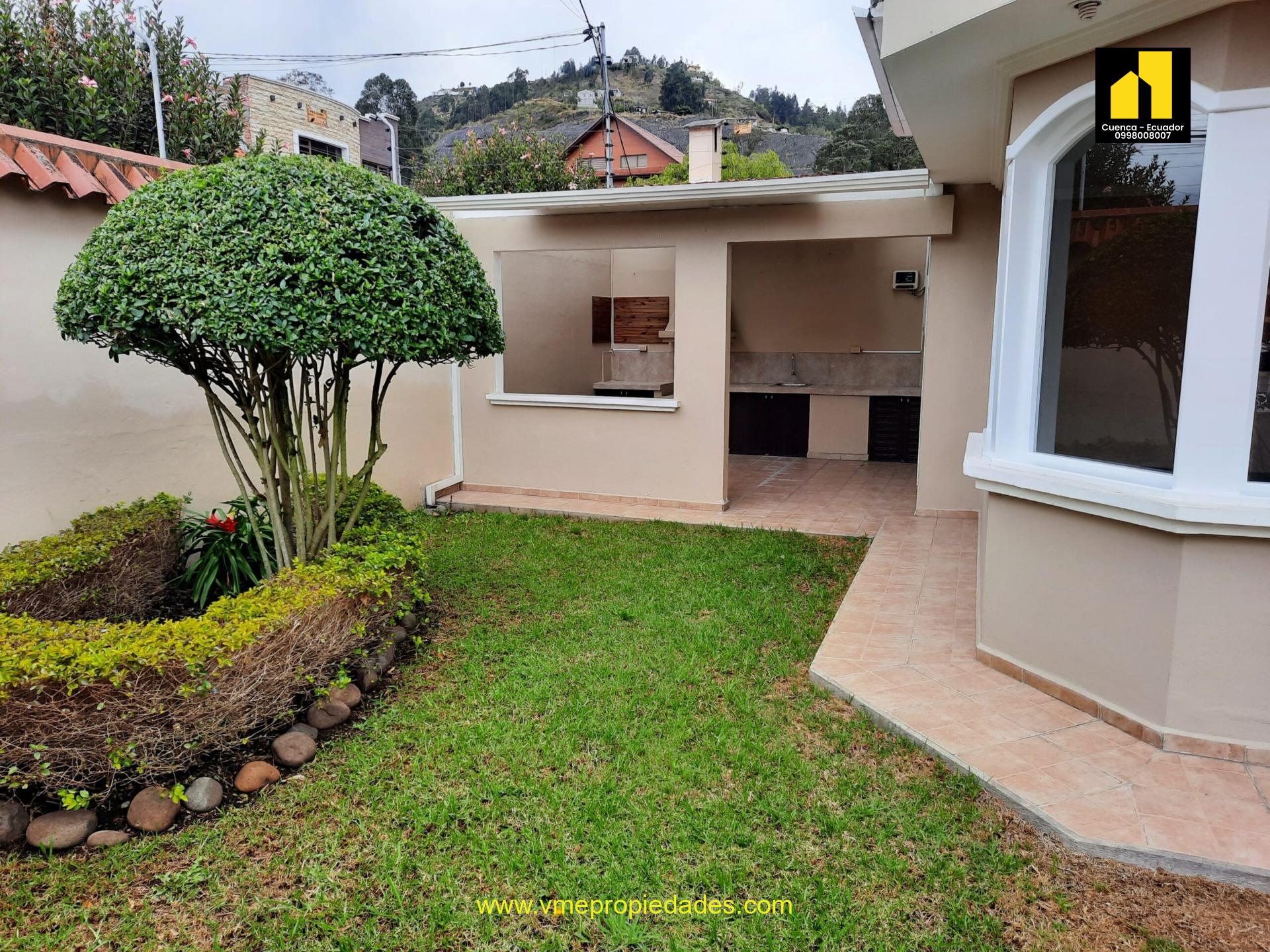 HERMOSA CASA EN VENTA EN CUENCA SECTOR GONZALEZ SUEREZ PLUSVALÍA