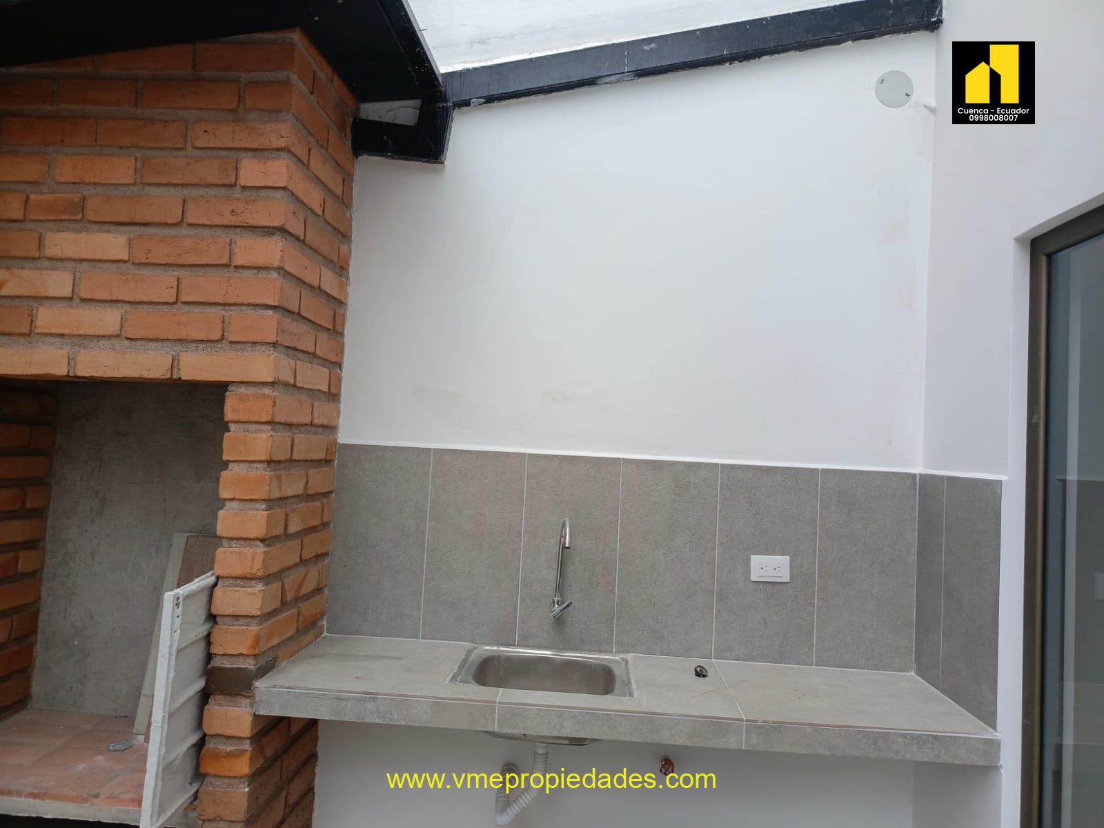 HERMOSA CASA EN VENTA EN CUENCA SECTOR LA CASCADA ICASAS