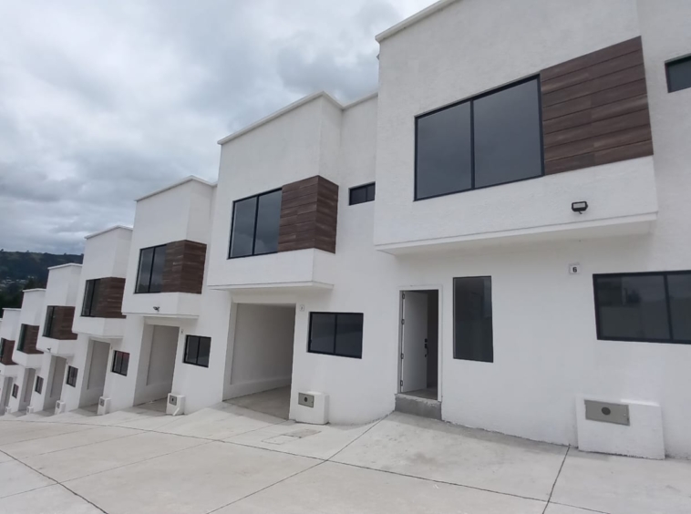 HERMOSAS CASAS ECONÓMICAS EN CUENCA ECUADOR APLICAN A CRÉDITO VIP ZONA MISICATA