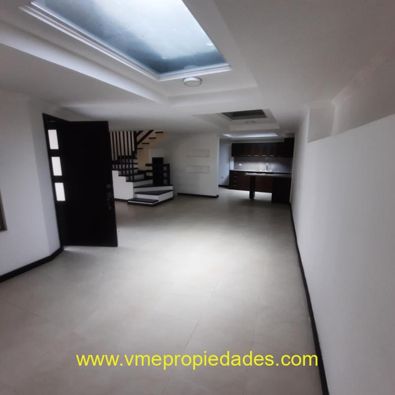 casa en venta en cuenca VIP Sector Oro Verde