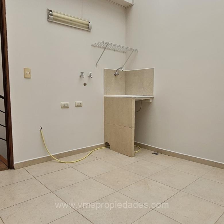 casa en venta en Cuenca sector Av. el Migrante