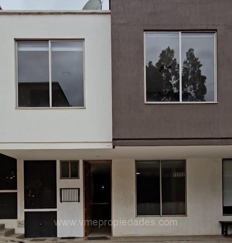 Hermosa casa en venta en Cuenca sector Av. el Migrante