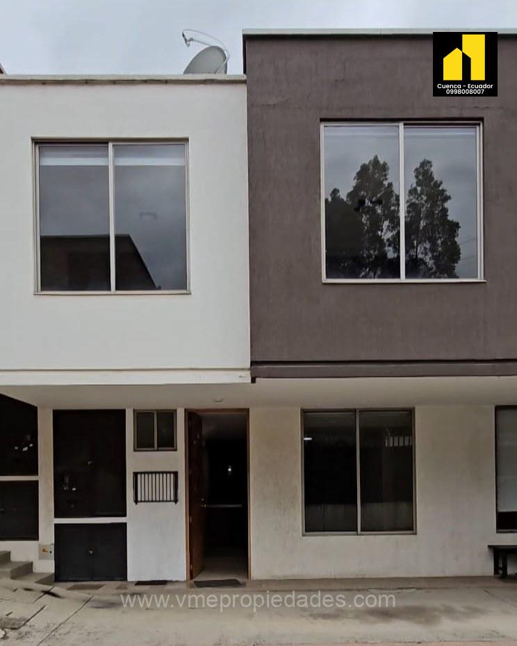 Hermosa casa en venta en Cuenca sector Av. el Migrante