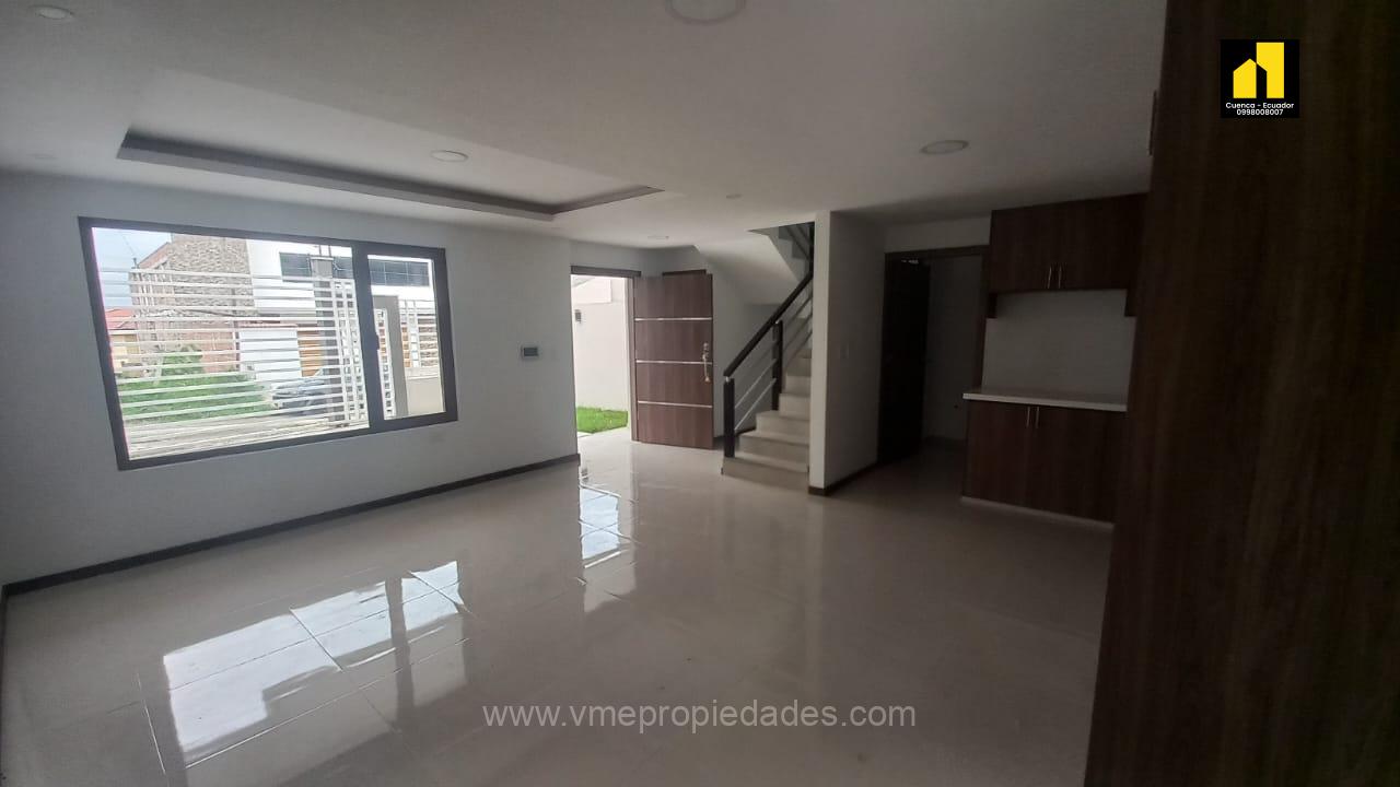 Casa Credito VIP en Venta En Cuenca, Sector Los Cerezos