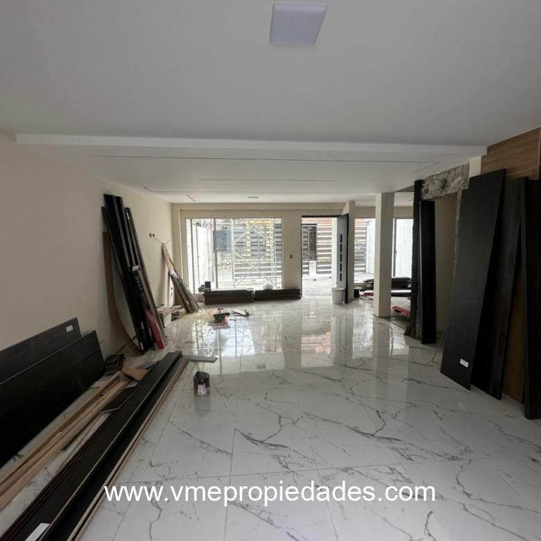 CASA EN VENTA AV DON BOSCO