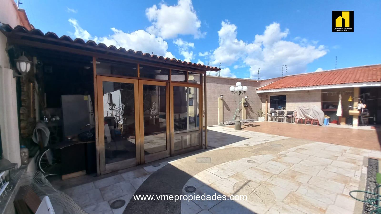 CASA CON TERRENO GRANDE CUENCA ECUADOR OLX