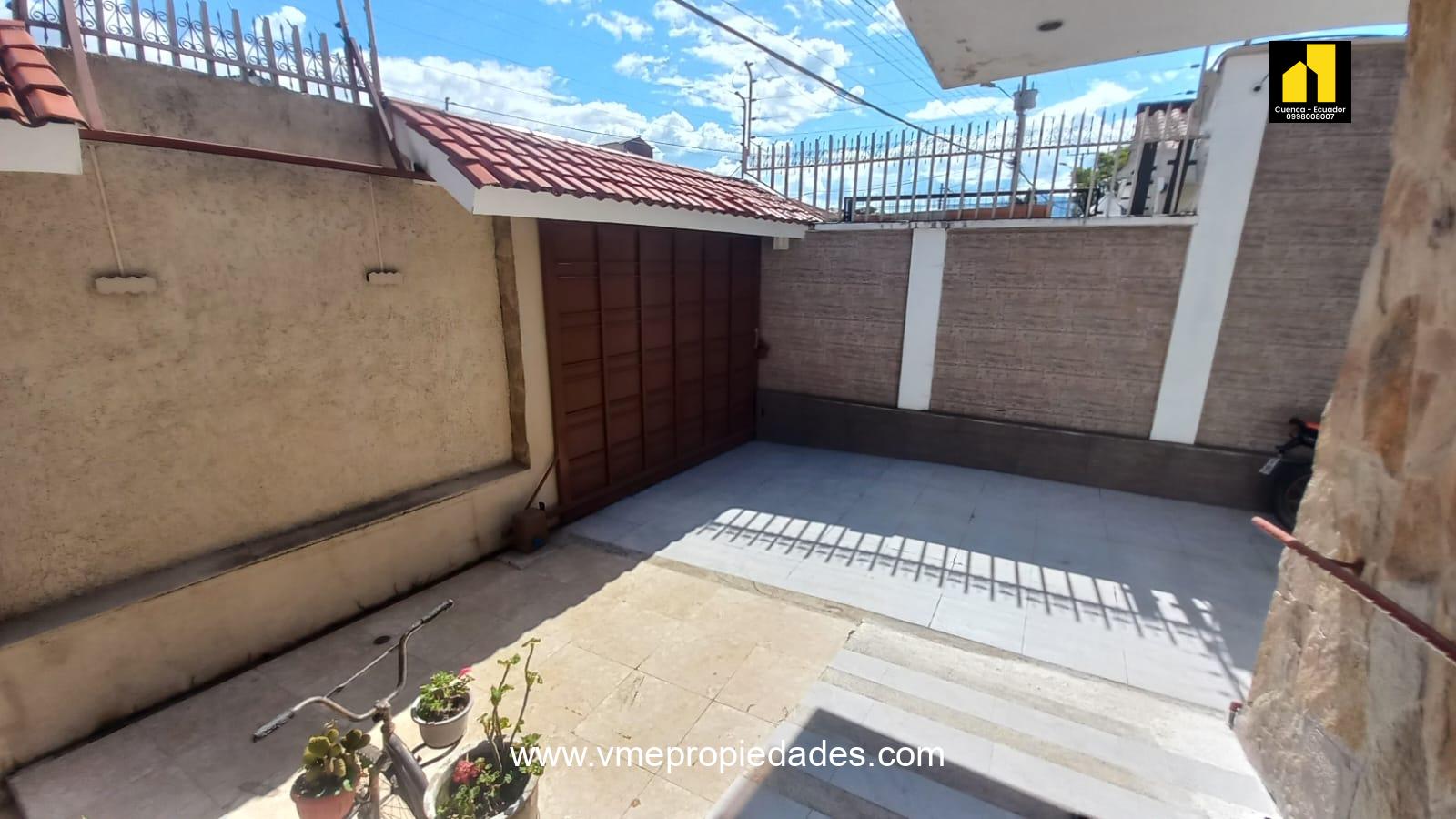 CASA CON TERRENO GRANDE OPORTUNIDAD CUENCA OLX