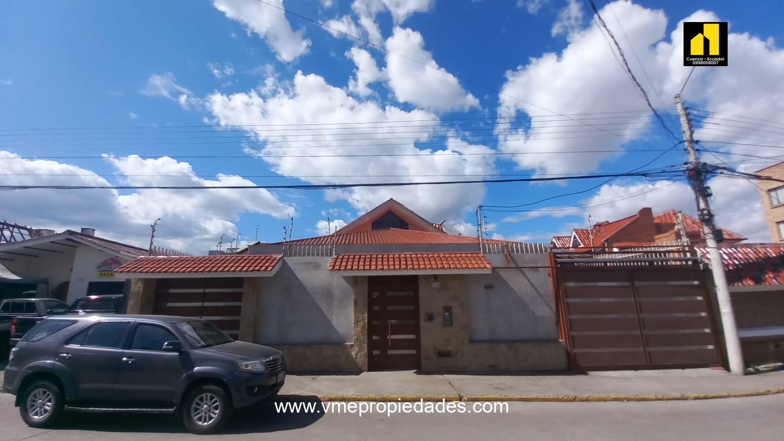 CASA CON TERRENO GRANDE PARA INVERSIÓN CUENCA ECUADOR