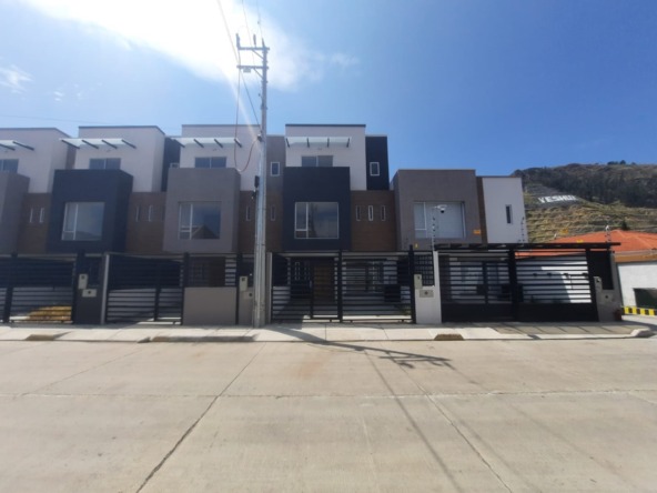 CASA EN VENTA CAPULISPAMBA CUENCA