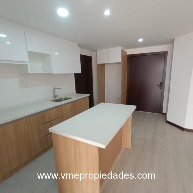 SUITE EN VENTA DON BOSCO CUENCA