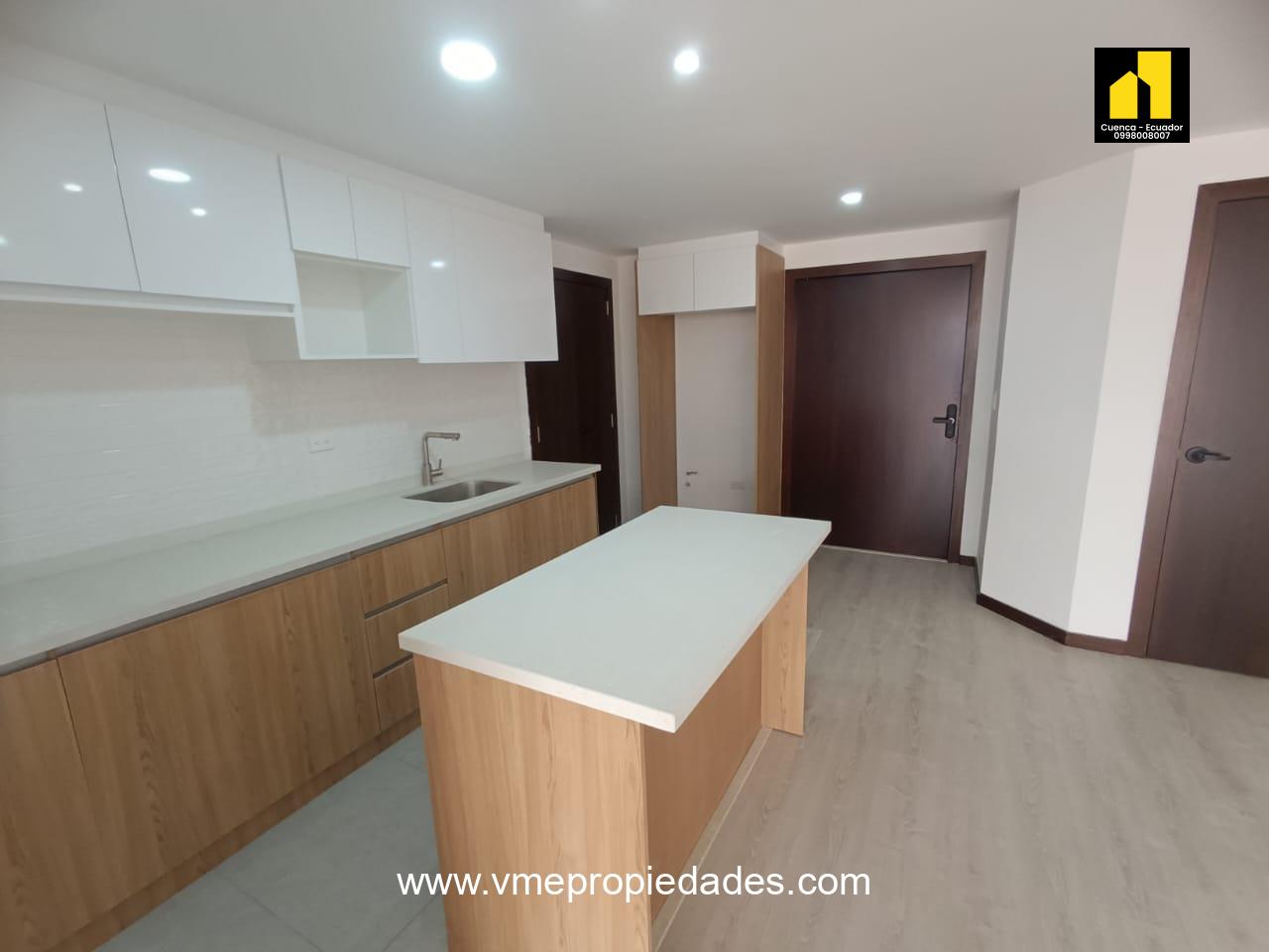 SUITE EN VENTA DON BOSCO CUENCA