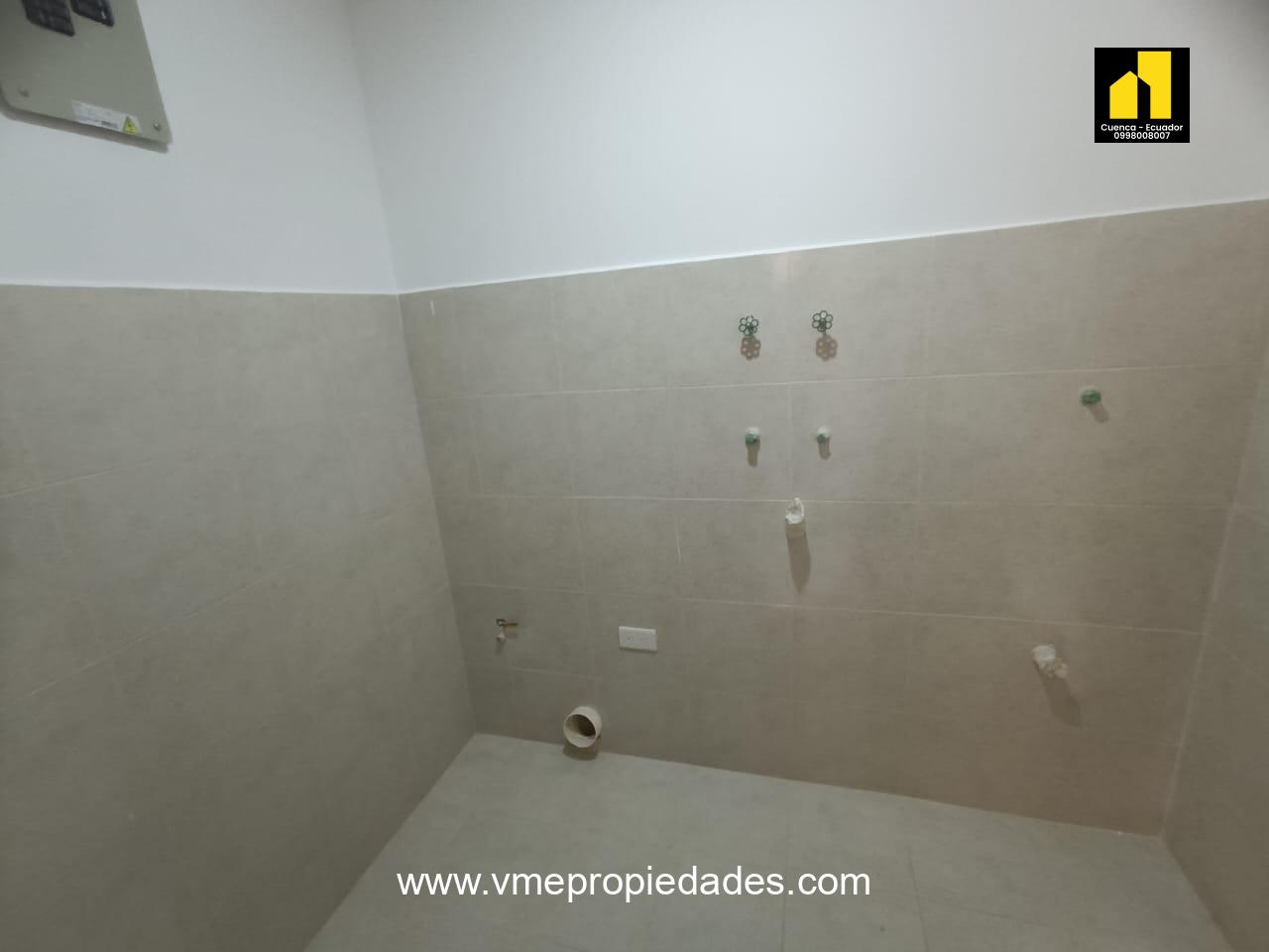 SUITE EN VENTA DON BOSCO CUENCA