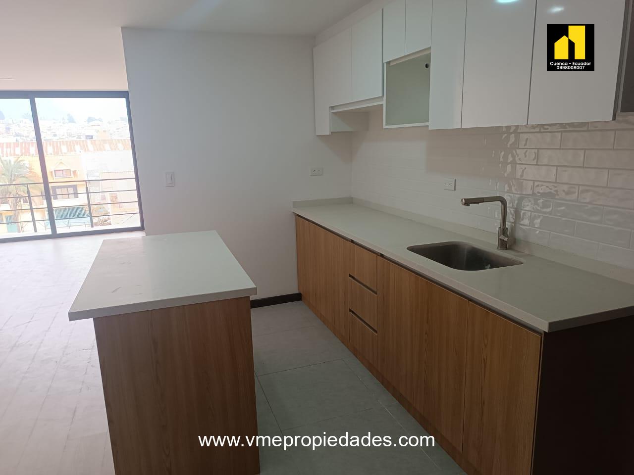 SUITE EN VENTA DON BOSCO CUENCA